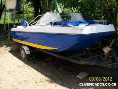 Lancha con motor suzuki fuera de borda 140 hp