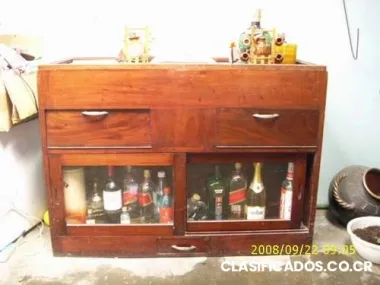 Mueble antiguo puro cedro excelente estado tipo bar(mas de 90 años)