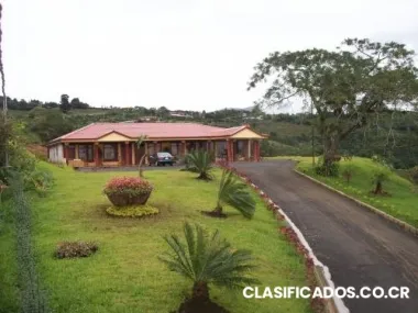 Refugio de montaña en costa rica