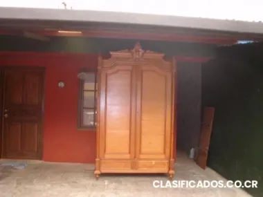 Ropero antiguo
