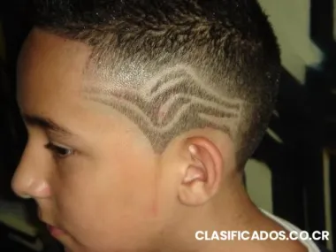 Servicios de diferentes modas en el cabello como trenzas, cortes de cabello con dibujos