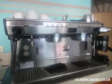 Venta de menaje café o soda en buen estado