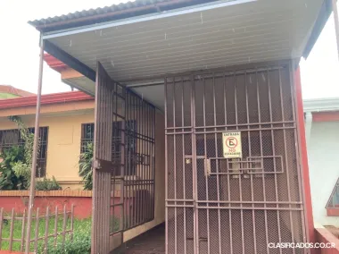 Se alquila casa en El INVU, Las Cañas, Alajuela.