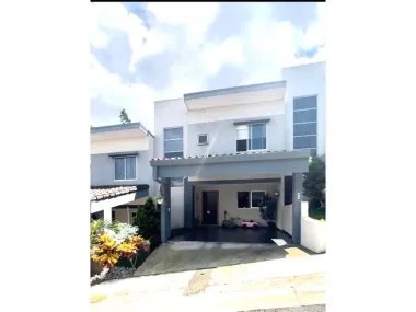 Se vende casa, Heredia centro, Condominio Villa Real 