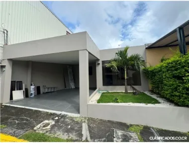 Se vende casa en residencial San Francisco de Heredia #2058
