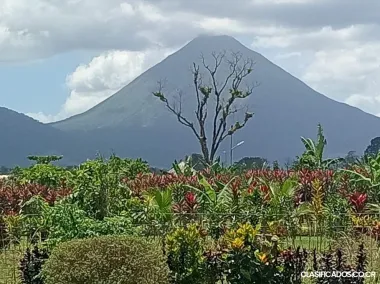 SE VENDE BELLÍSIMA PROPIEDAD EN ZONA FLUCA, SAN CARLOS. 