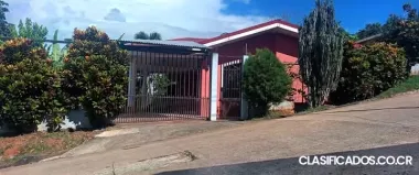 DE OPORTUNIDAD BELLA CASA EN PÉREZ ZELEDÓN. 