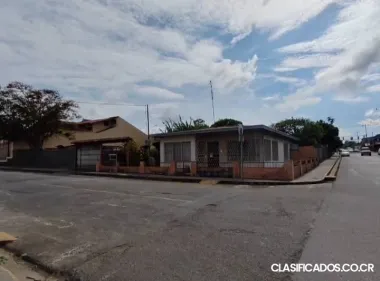 DE OPORTUNIDAD BELLA PROPIEDAD EN SAN RAMÓN CENTRO. 