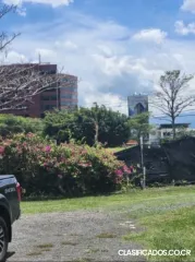 BELLÍSIMA PROPIEDAD EN SAN RAFAEL DE ESCAZÚ. 