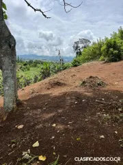BELLA Y CÉNTRICA PROPIEDAD EN PARAÍSO DE CARTAGO.. 