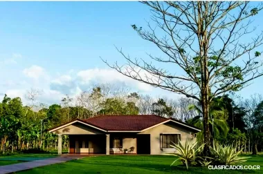 SE VENDE BELLA PROPIEDAD Y CASA EN LOS ÁNGELES. 