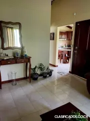 BELLA PROPIEDAD Y 2 CASAS EN SAN CARLOS. 