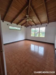 SE VENDE BELLA PROPIEDAD Y CASA EN LA GARITA. 
