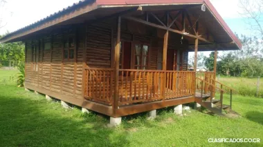 SE VENDE BELLA PROPIEDAD Y CABAÑA EN SAN CARLOS. 