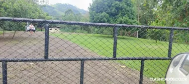 SE VENDE BELLA QUINTA EN TURRUBARES, SAN JOSÉ. 