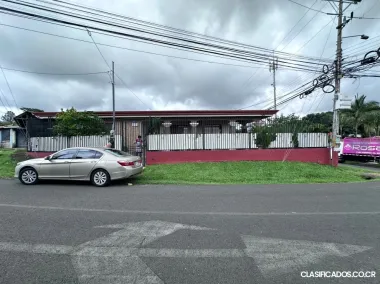 SE VENDE BELLA PROPIEDAD Y CASA EN DESAMPARADOS DE ALAJUELA.