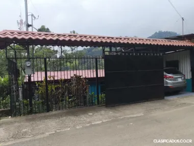 SE VENDE BELLA CASA EN SAN ISIDRO DE ATENAS. 