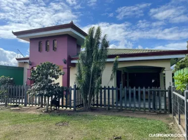 SE VENDE EXCLUSIVA PROPIEDAD EN PARAÍSO DE CARTAGO. 