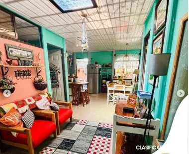 SE VENDE BELLA CASA EN EL YAS DE CARTAGO. 